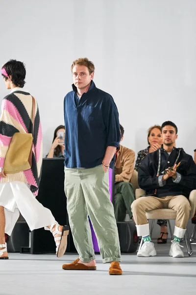 Look 42